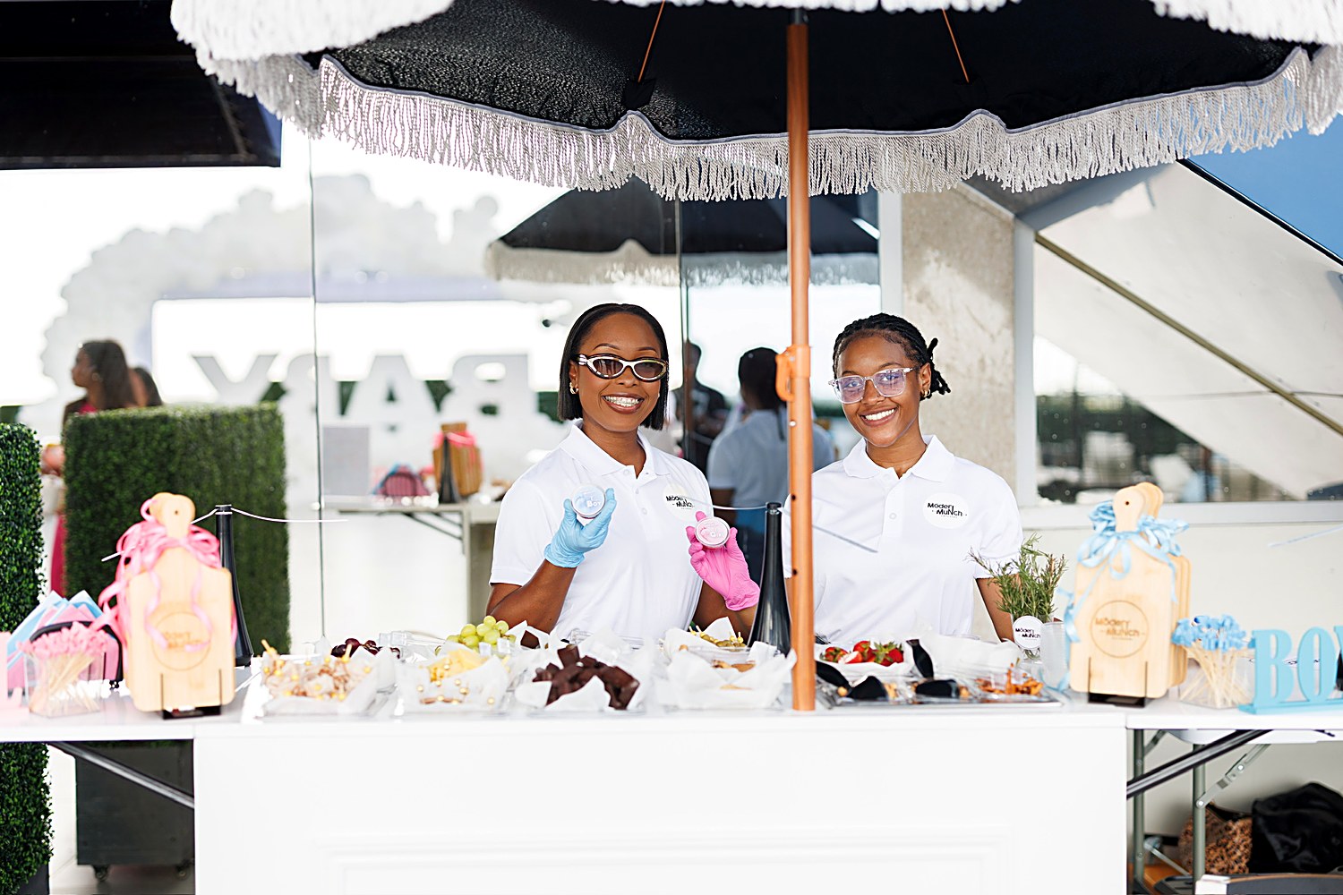 The Modern Munch founders at a cart